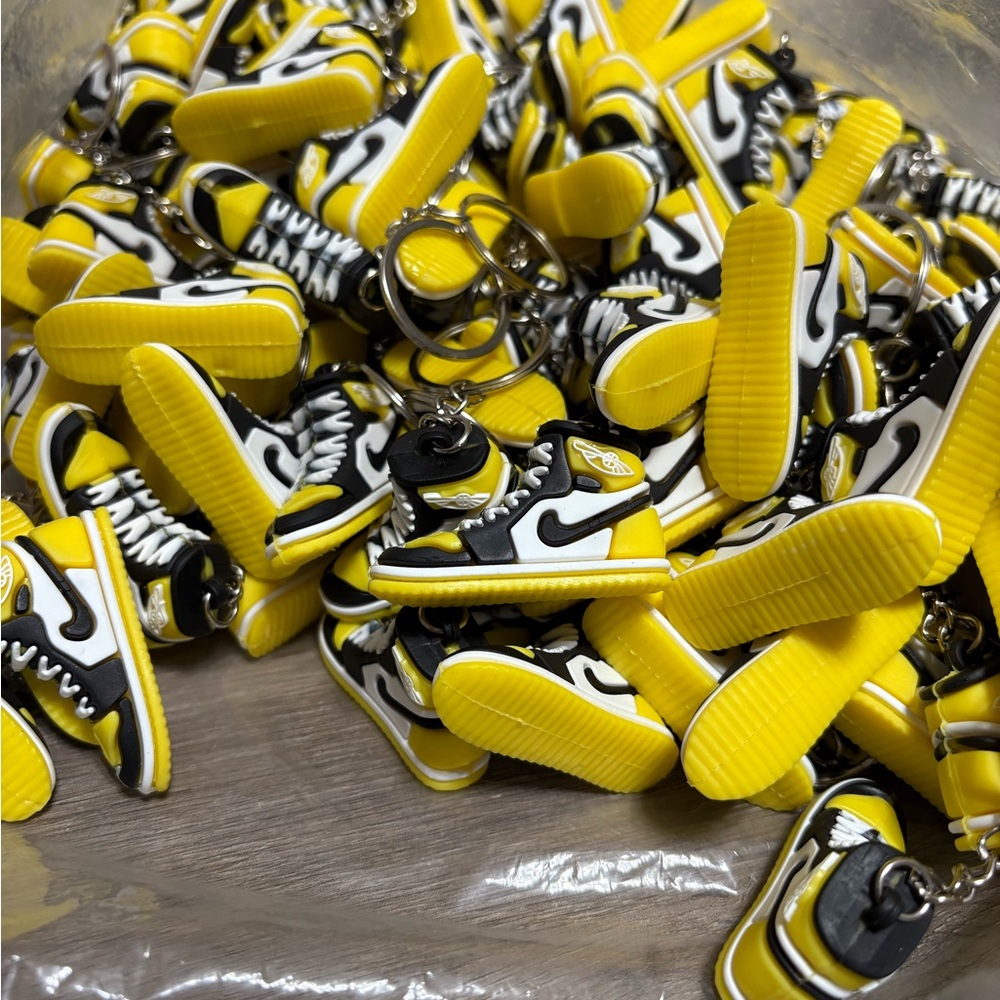 20 Mini Air Jordan 1 Retro High OG Sneaker Keychain Yellow Black White
